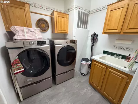 3220 Crescent Ave #28, Eugene, OR 97408 photo 17