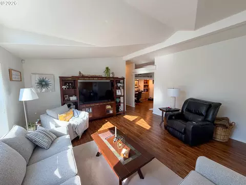 3220 Crescent Ave #28, Eugene, OR 97408 photo 6