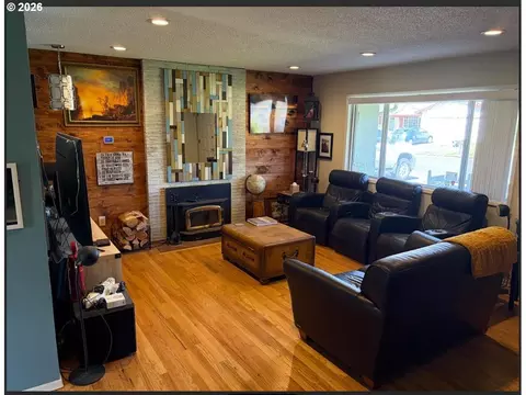 1137 SE 224th Ave, Gresham, OR 97030 photo 3