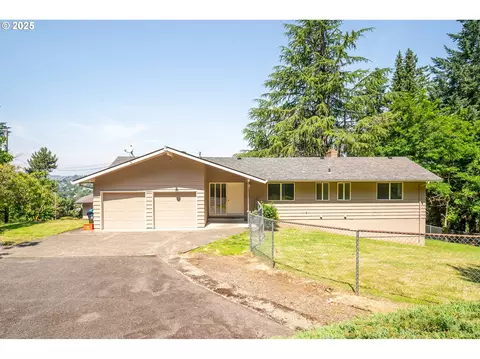 1339 SW 27th Ct, Gresham, OR 97080
