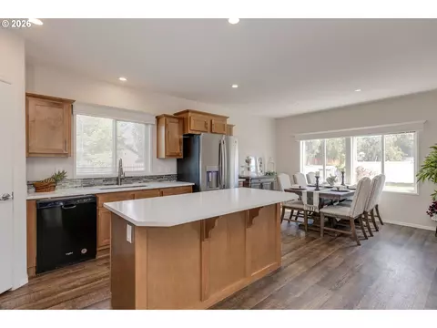 1202 Bridge Loop, Lafayette, OR 97127 photo 2
