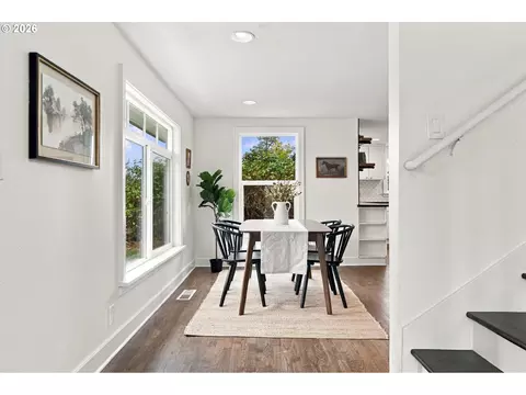 Dining - 38420 SE Boitano Rd, Sandy, OR 97055 photo 1 of 4