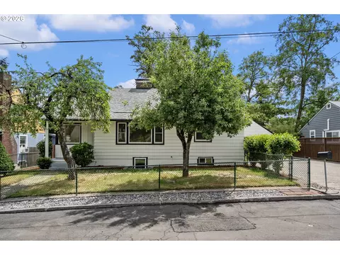 4407 NE Valley View Ln, Vancouver, WA 98663