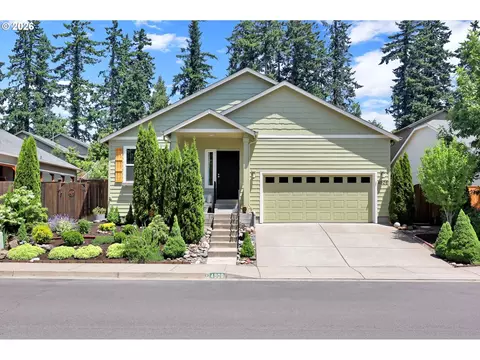 4908 Holly St, Springfield, OR 97478