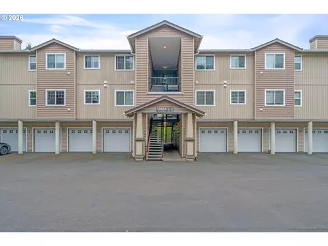 10834 NE Holly St #204, Hillsboro, OR 97006