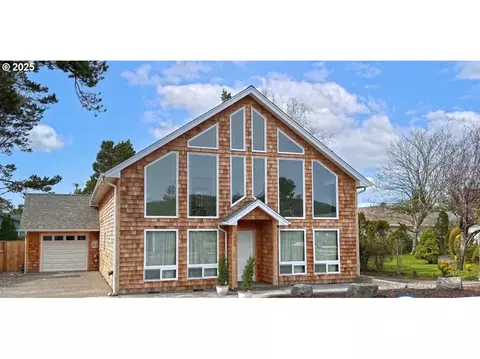 1560 S Edgewood St, Seaside, OR 97138