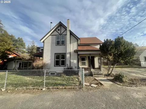 580 S Main St, Heppner, OR 97836 photo 1