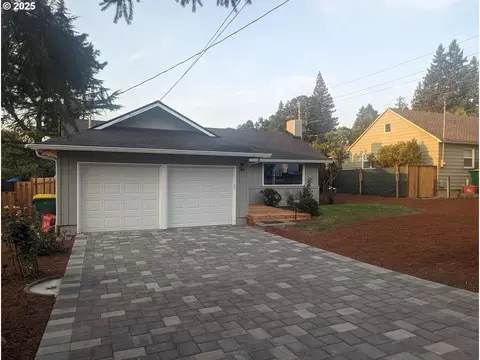 8009 SW Mapleleaf St, Portland, OR 97223
