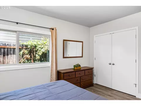Bedroom - 1524 Galaway Ct, Eugene, OR 97401 photo 7 of 7