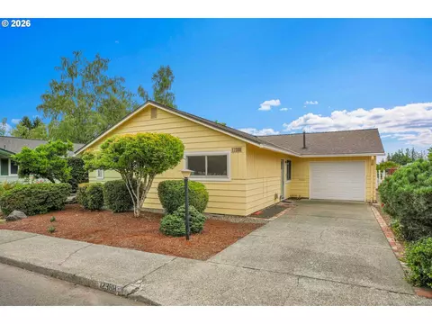 12388 SW King George Dr, Portland, OR 97224