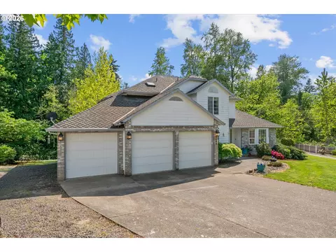 Exterior - 1083 SE Acacia Pl, Gresham, OR 97080 photo 3 of 10