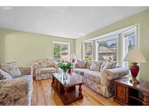 Living - 1083 SE Acacia Pl, Gresham, OR 97080 photo 2 of 4