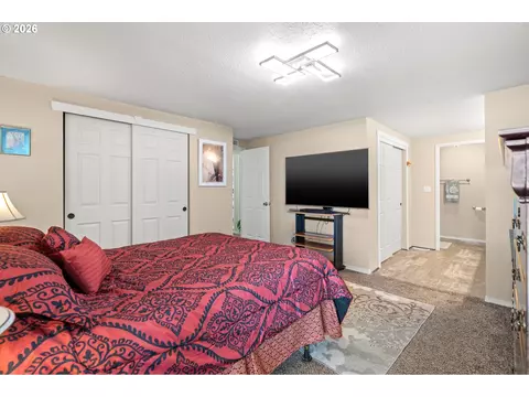 Bedroom - 326 SE Anderson Rd, Boardman, OR 97818 photo 2 of 4