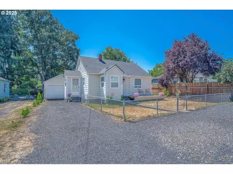 465 S 7th St, Saint Helens, OR 97051