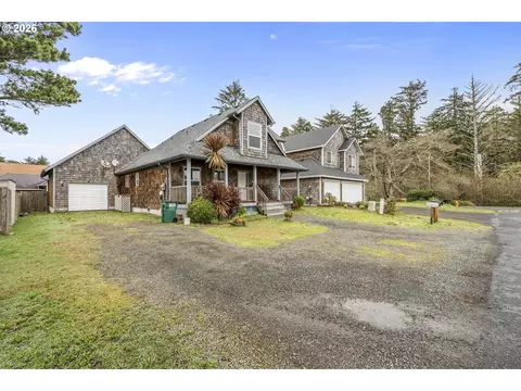 Exterior - 7850 Pine Beach Loop, Rockaway Beach, OR 97136 photo 2 of 9