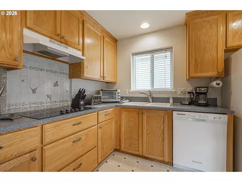 Kitchen - 7850 Pine Beach Loop, Rockaway Beach, OR 97136 photo 2 of 4