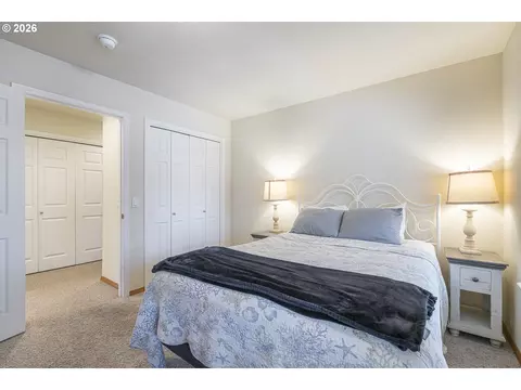 Bedroom - 7850 Pine Beach Loop, Rockaway Beach, OR 97136 photo 1 of 6