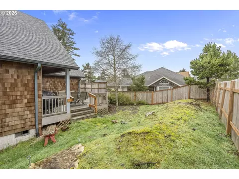 Exterior - 7850 Pine Beach Loop, Rockaway Beach, OR 97136 photo 8 of 9