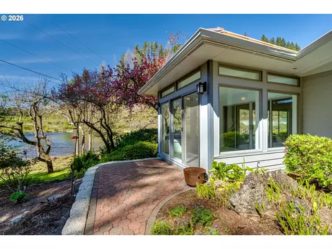 Exterior - 91082 Leashore Dr, Vida, OR 97488 photo 6 of 11