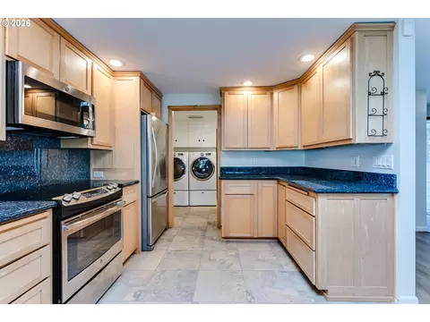 Other - 91082 Leashore Dr, Vida, OR 97488 photo 3 of 14