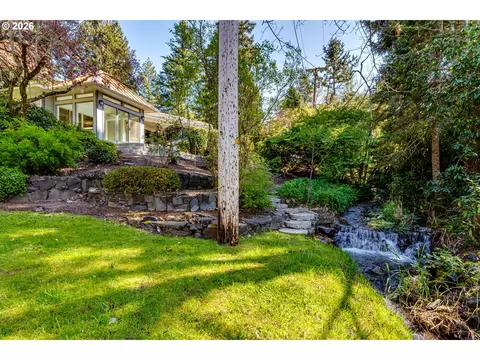 Exterior - 91082 Leashore Dr, Vida, OR 97488 photo 10 of 11