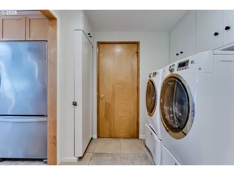 Other - 91082 Leashore Dr, Vida, OR 97488 photo 7 of 14