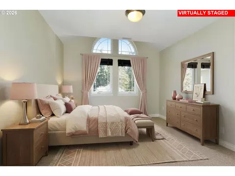 Bedroom - 2571 SElliott Dr, Gresham, OR 97080 photo 3 of 7