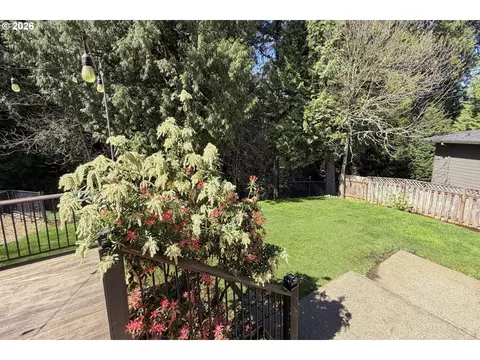 Exterior - 2571 SElliott Dr, Gresham, OR 97080 photo 3 of 10