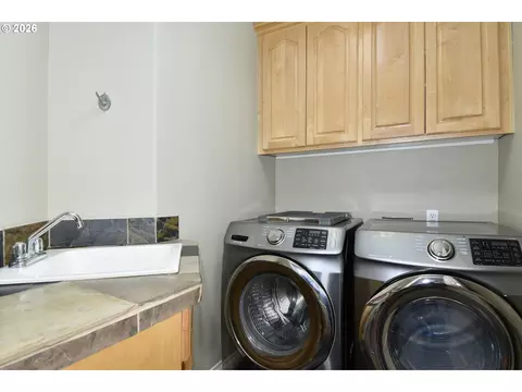 Other - 2571 SElliott Dr, Gresham, OR 97080 photo 2 of 7