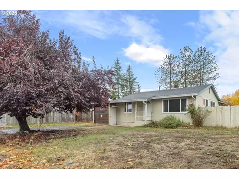 4042 Depriest St, Roseburg, OR 97471