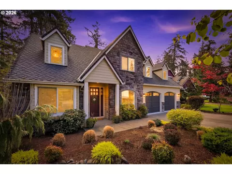 15498 SE River Forest Dr, Milwaukie, OR 97267
