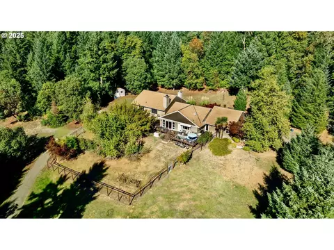 258 Hunter Hill Ln, Roseburg, OR 97471