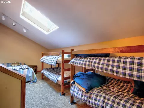 Bedroom - 67799 E Nicklaus Way, Welches, OR 97067 photo 4 of 4