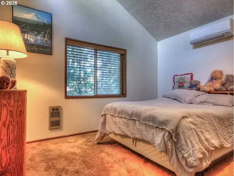 Bedroom - 67799 E Nicklaus Way, Welches, OR 97067 photo 3 of 4