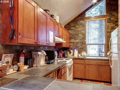 Kitchen - 67799 E Nicklaus Way, Welches, OR 97067 photo 2 of 2
