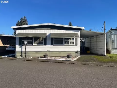 16901 SE Division St #27, Portland, OR 97236