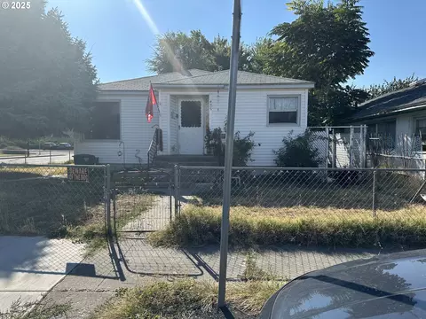 425 SW 17th St, Pendleton, OR 97801 photo 1