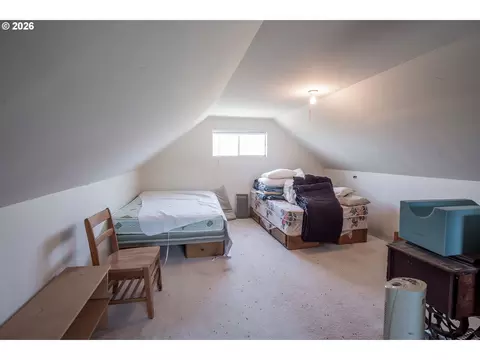 Bedroom - 87161 Central Rd, Eugene, OR 97402 photo 1 of 3