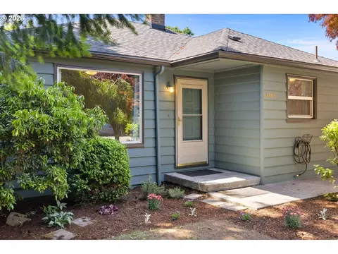1053 SE Barnes Rd, Gresham, OR 97080