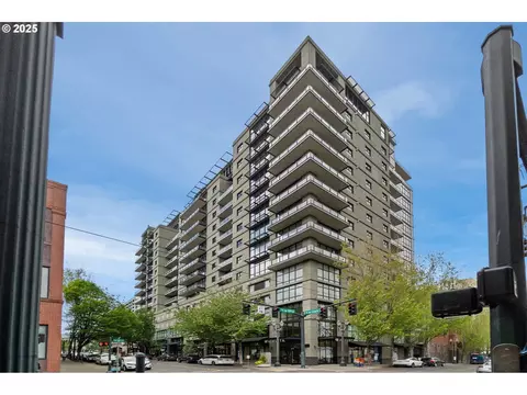 1025 NW Couch St #718, Portland, OR 97209