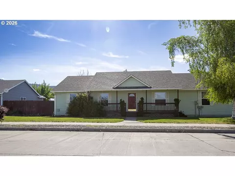114 18th St, La Grande, OR 97850