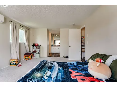 Bedroom - 1812 Brittany St, Eugene, OR 97405 photo 2 of 4