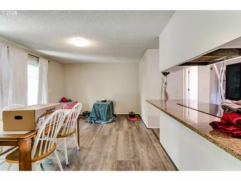 Dining - 1812 Brittany St, Eugene, OR 97405 photo 1 of 4