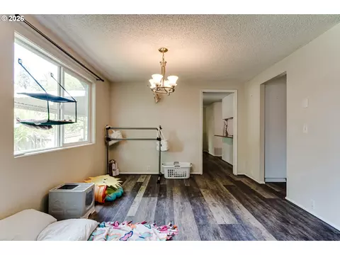Dining - 1812 Brittany St, Eugene, OR 97405 photo 4 of 4