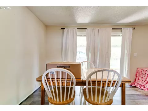Dining - 1812 Brittany St, Eugene, OR 97405 photo 2 of 4