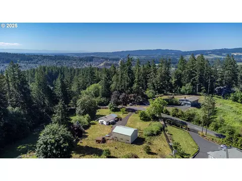 17101 SW High Hill Ln, Beaverton, OR 97007