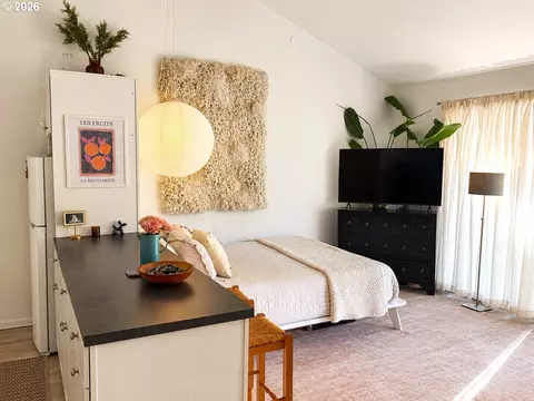 7726 SW Barnes Rd, Portland, OR 97225