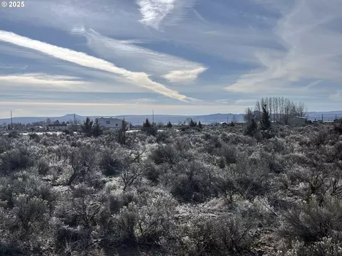 winter st, Christmas Valley, OR 97641