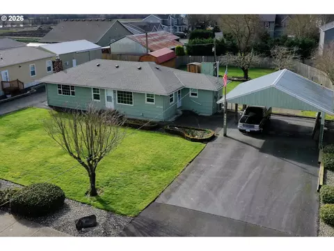 34140 SElm St, Scappoose, OR 97056