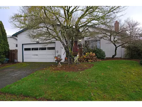 18521 SE Woodcock Ave, Milwaukie, OR 97267